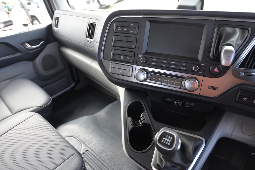 2022 HYUNDAI D115 PAVISE MANUAL CAB CHASSIS
