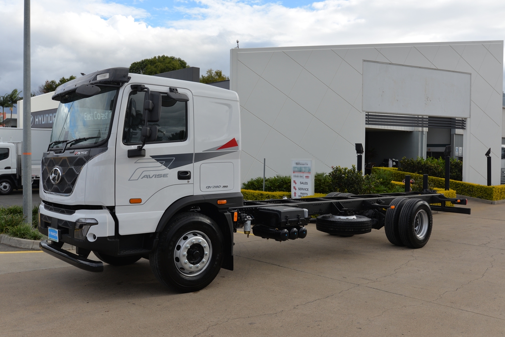 2022 HYUNDAI D217 PAVISE AUTOMATIC CAB CHASSIS