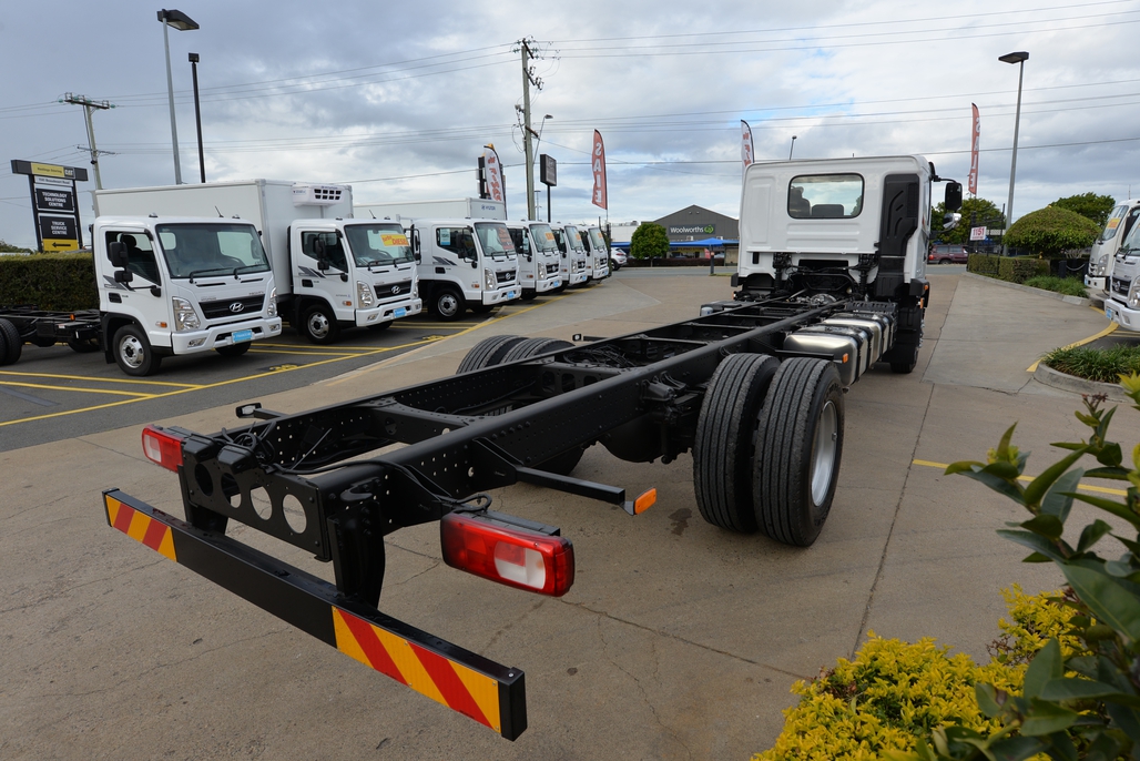 2022 HYUNDAI D217 PAVISE AUTOMATIC CAB CHASSIS