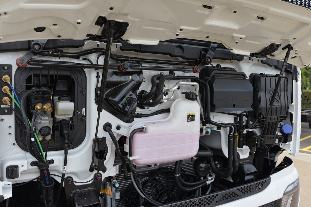 2022 HYUNDAI D217 PAVISE AUTOMATIC CAB CHASSIS