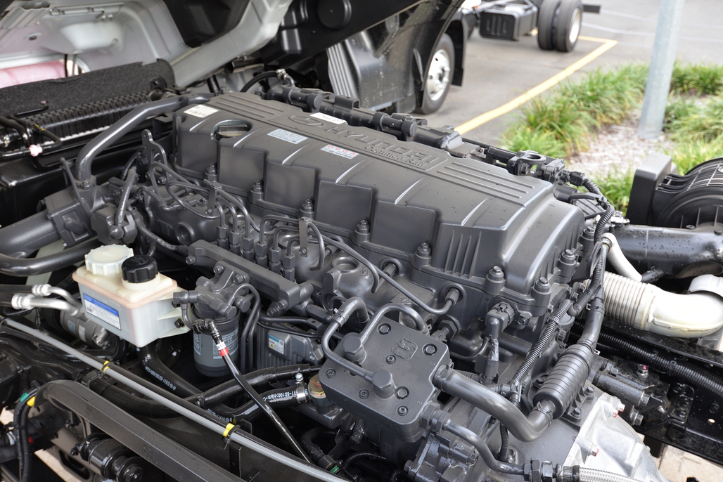 2022 HYUNDAI D217 PAVISE AUTOMATIC CAB CHASSIS