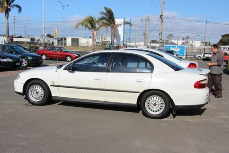 2002 HOLDEN COMMODORE EXECUTIVE VXII
