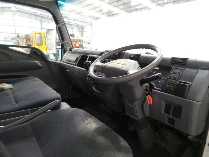2009 FUSO CANTER PANTECH