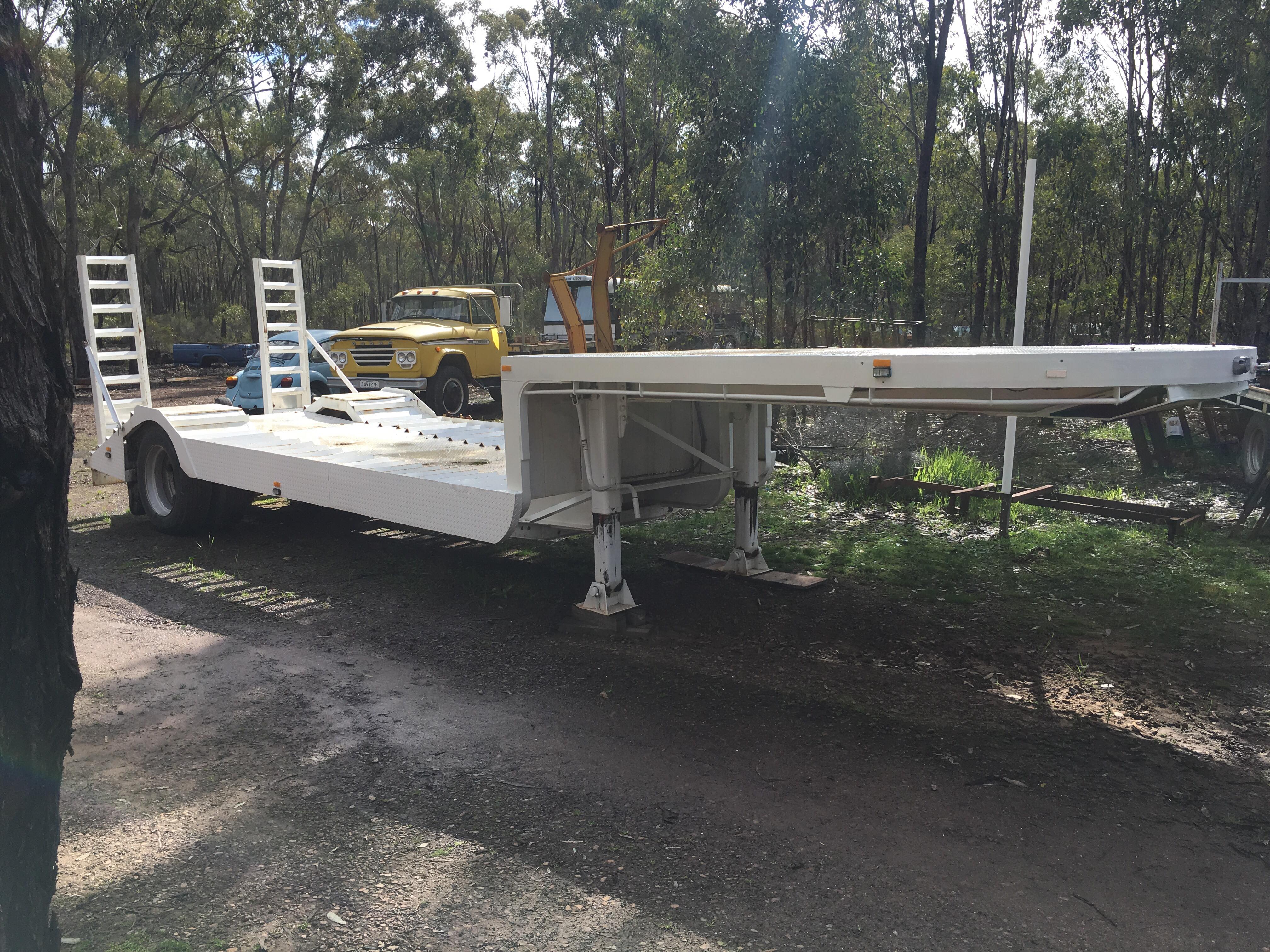 FLAT DECK/LOW LOADER PRIME MOVER TRAILER JTM5066119 JUST TRUCKS