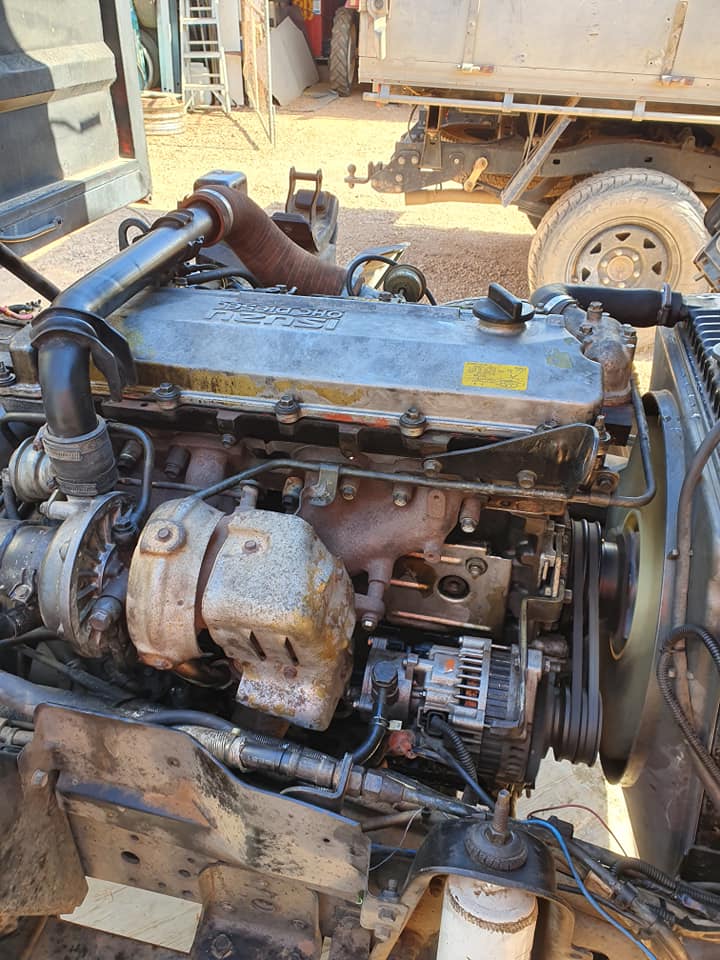 2000-isuzu-nqr-450-truck-jtm5070984-just-trucks