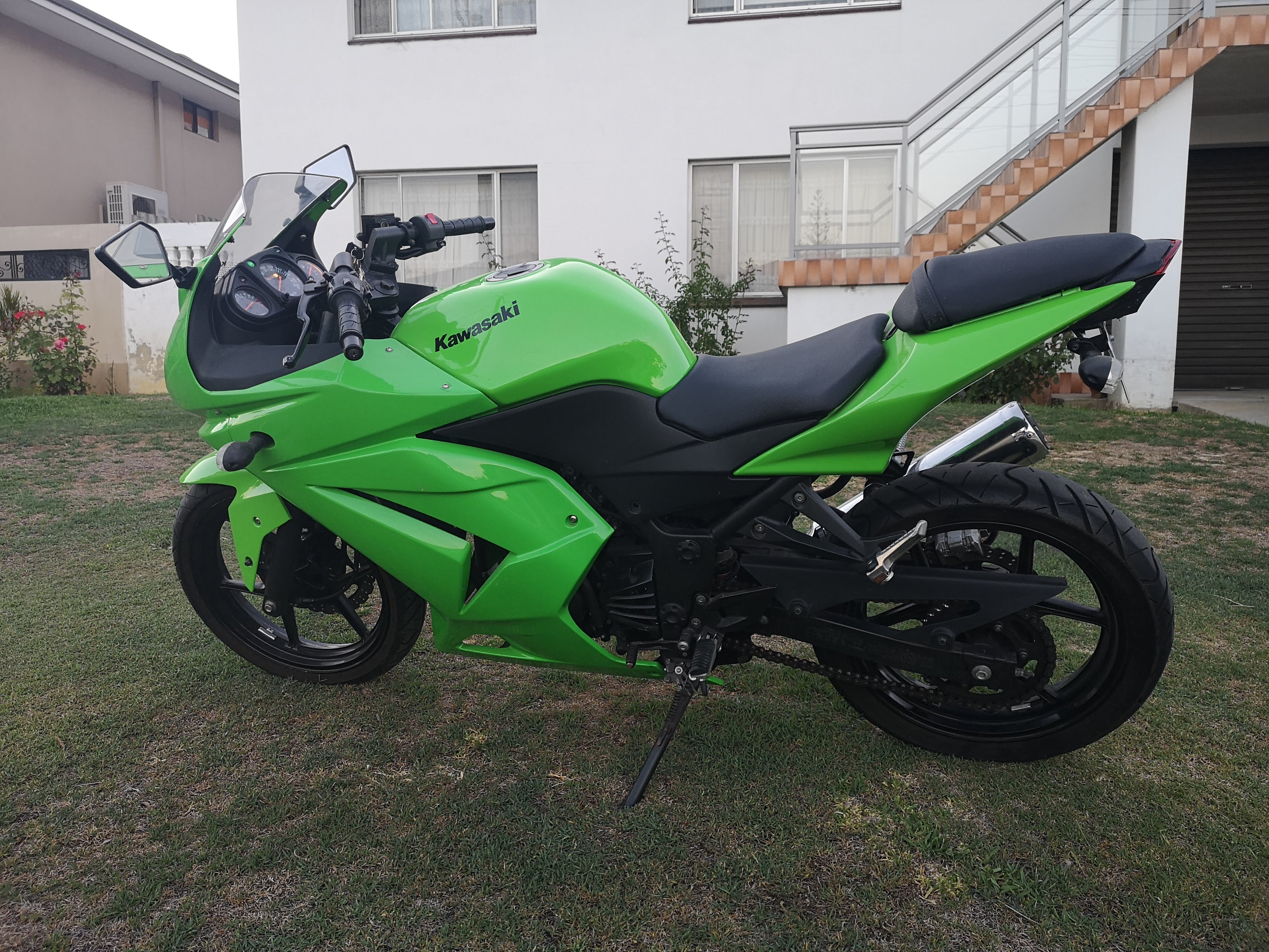2010 Ninja 250r Lower Right Fairing Kawasaki EX250 2008-2012