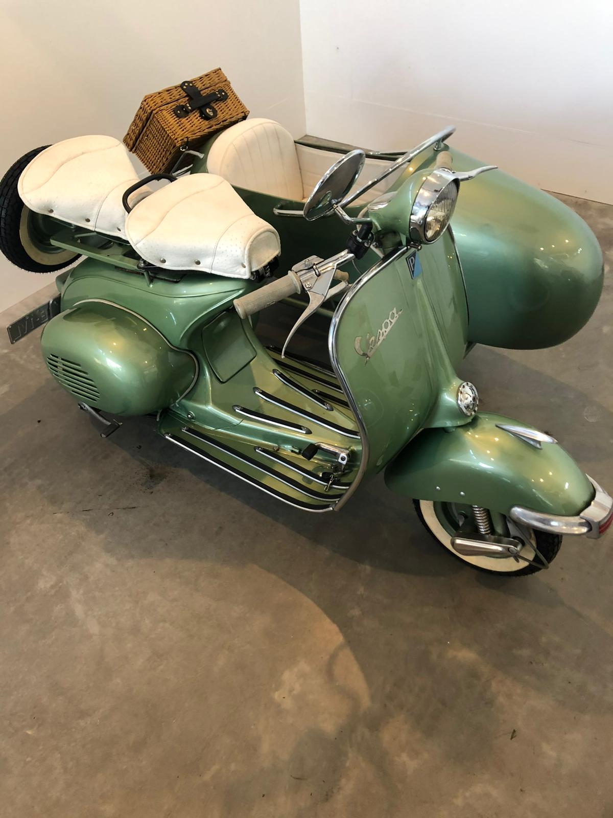 1952 VESPA 125 VM1 SCOOTER