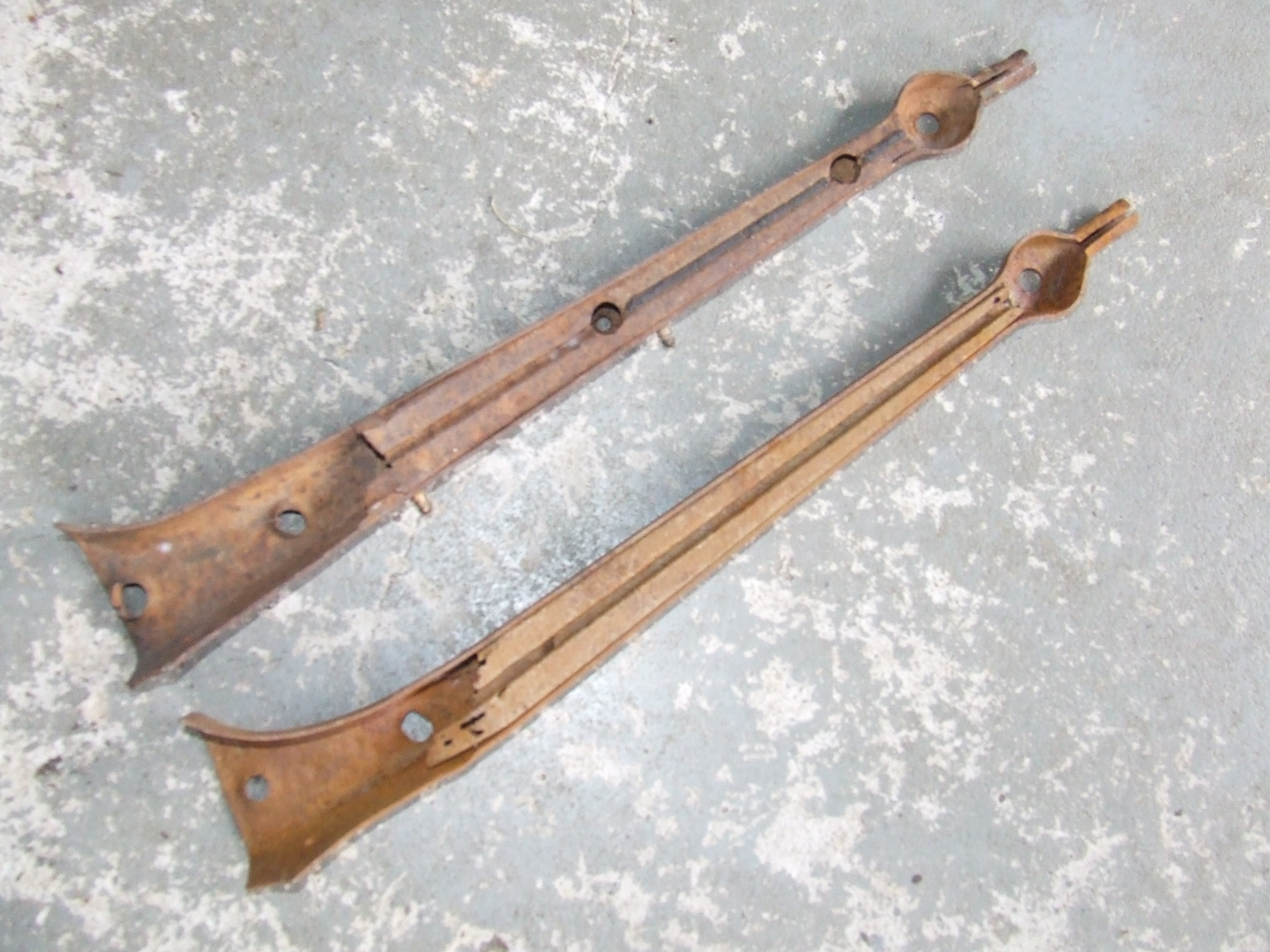 FORD MODEL A 1928/9 WINDSCREEN POSTS JPW5230647 JUST PARTS