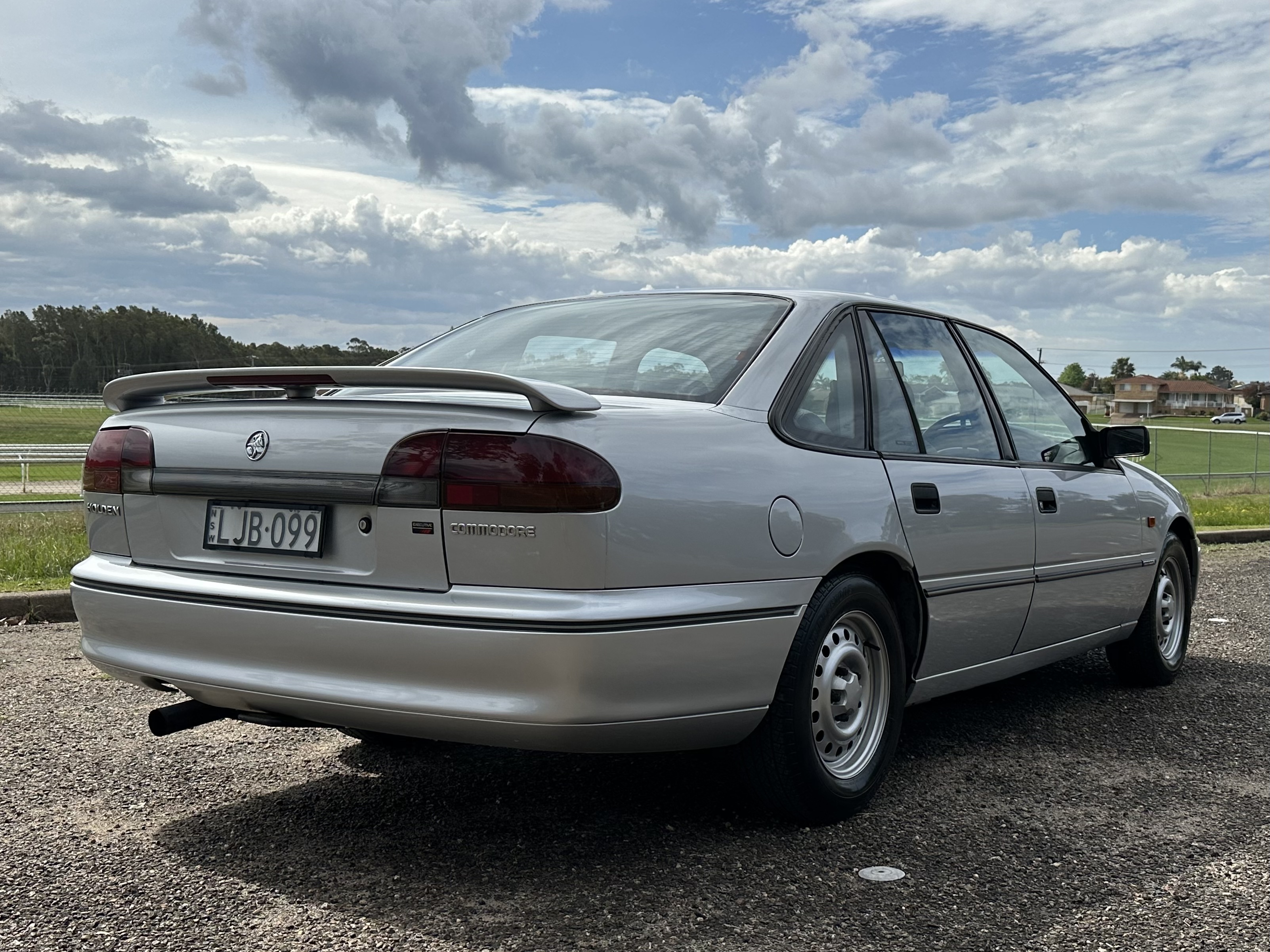 1995 HOLDEN COMMODORE VS EXECUTIVE SEDAN JCW5240415 JUST CARS
