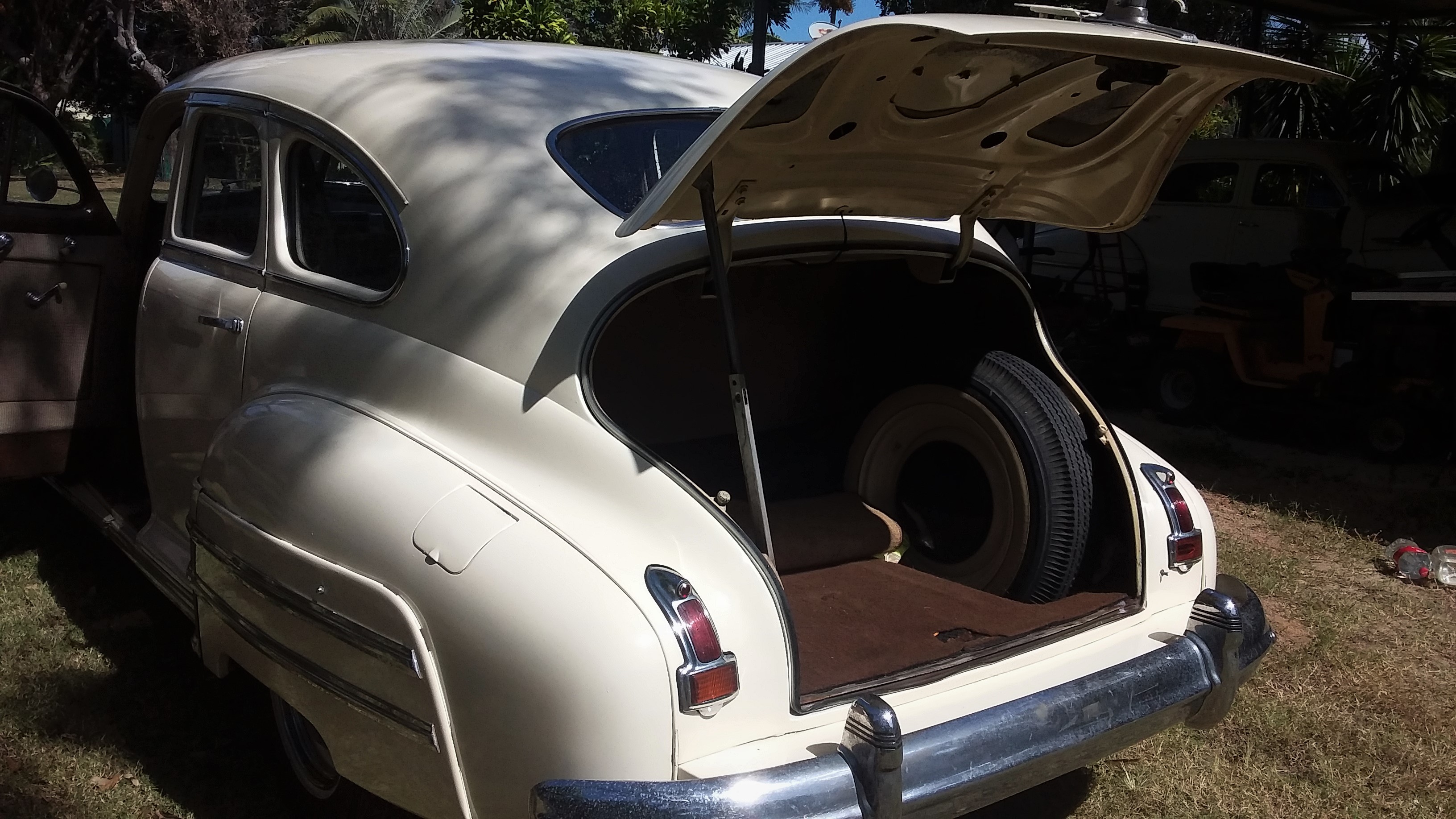 1946 BUICK SPECIAL SEDAN - JCW5254980 - JUST CARS