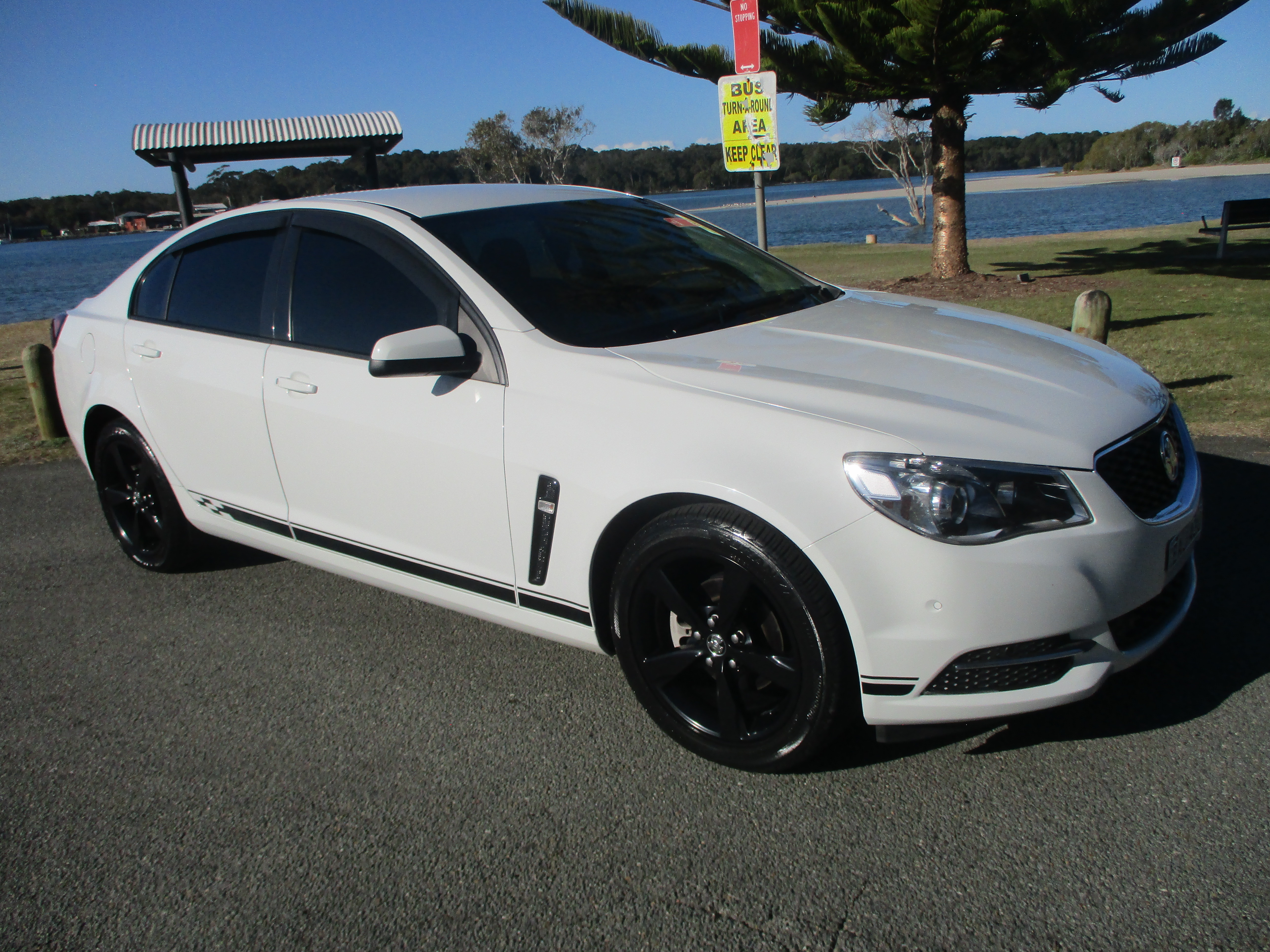 Holden Vf Commodore