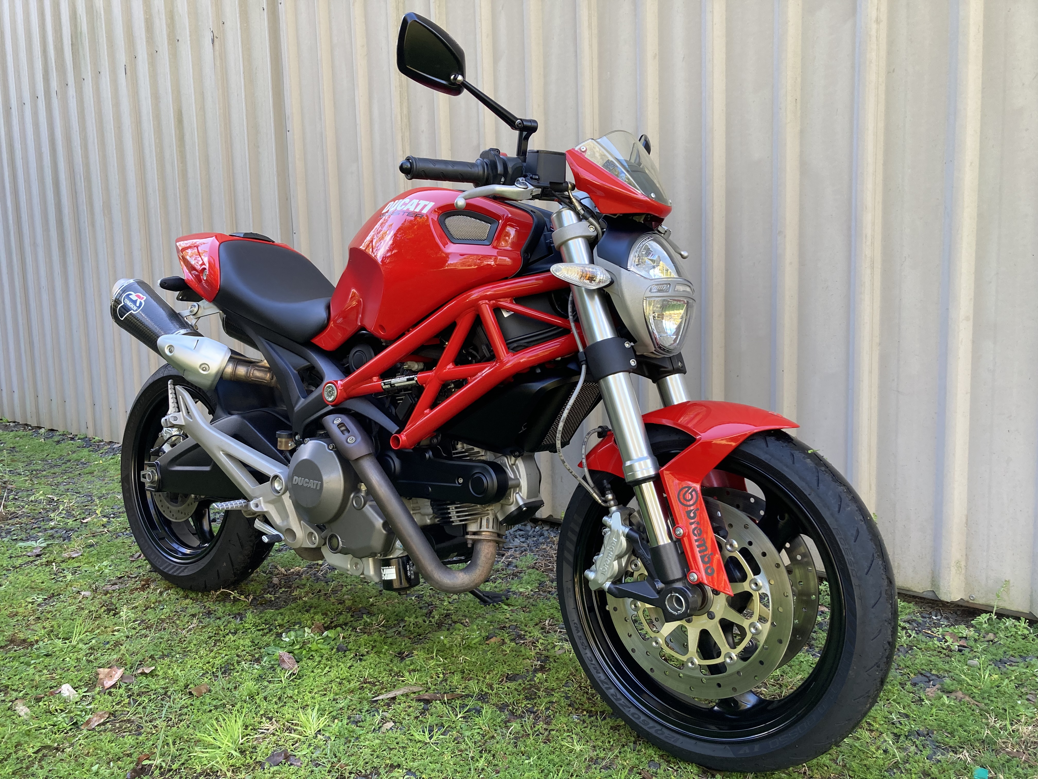2010 DUCATI MONSTER 696 ROAD