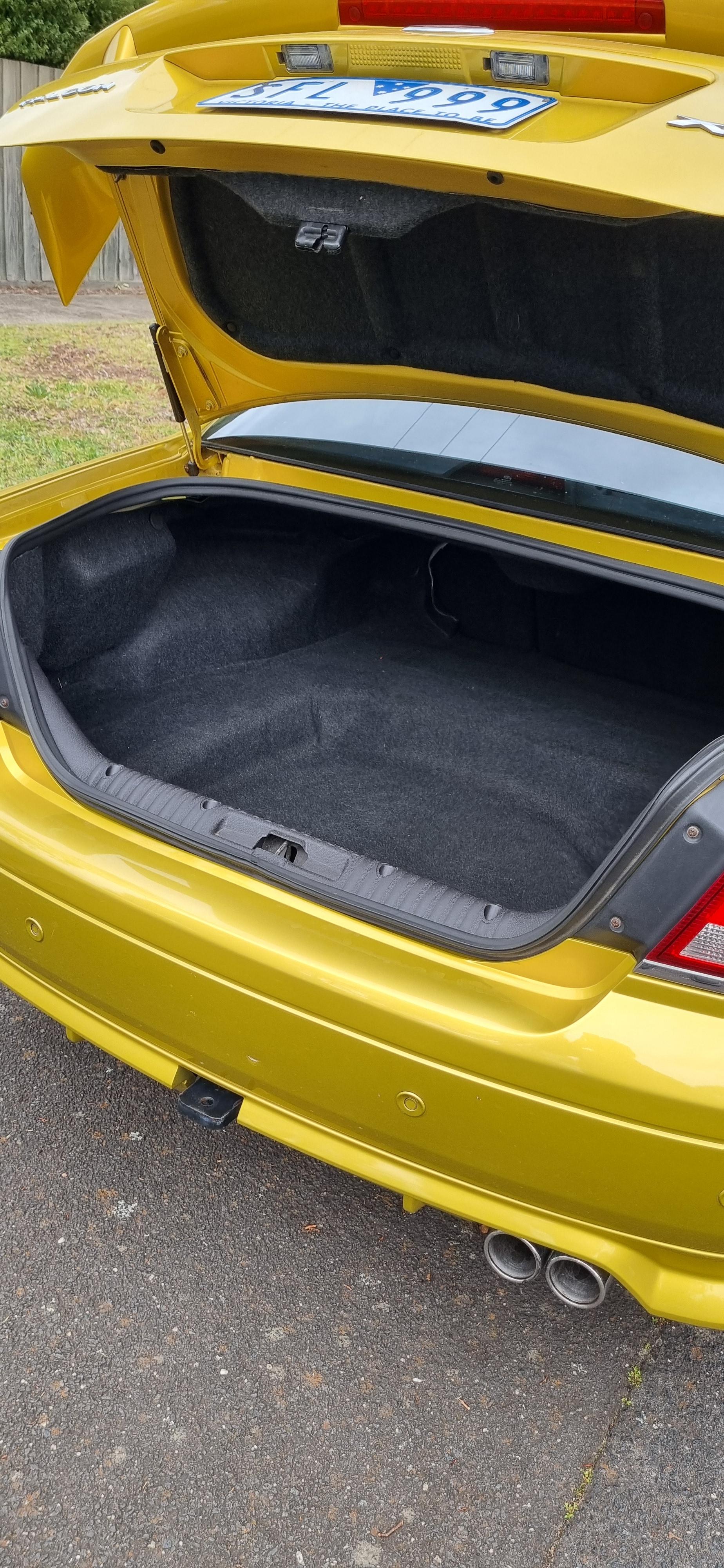2003 FORD FALCON BA XR8 5 SP MANUAL 4D SEDAN