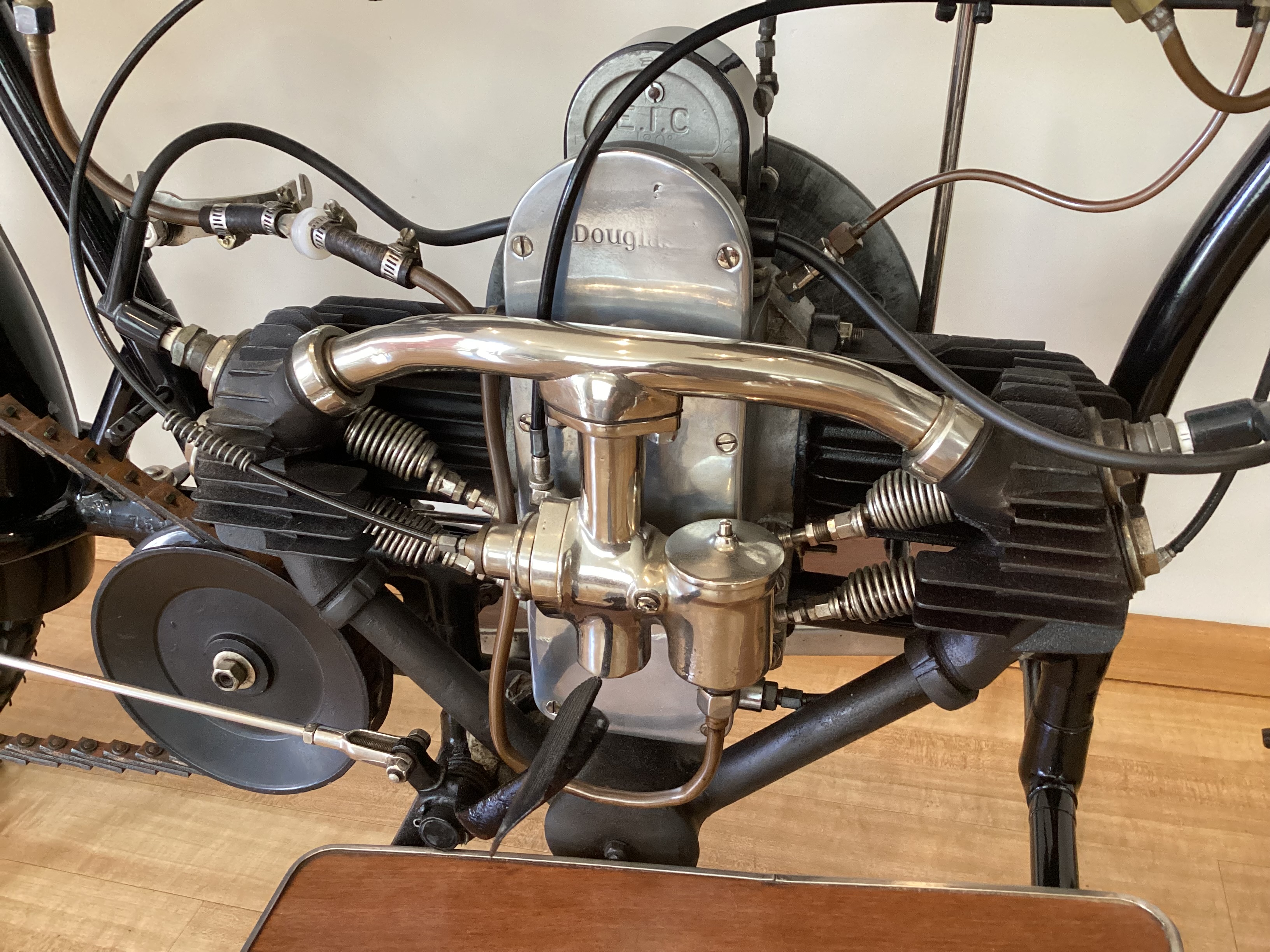 1925 DOUGLAS TS 350 FLAT TANKER ROAD