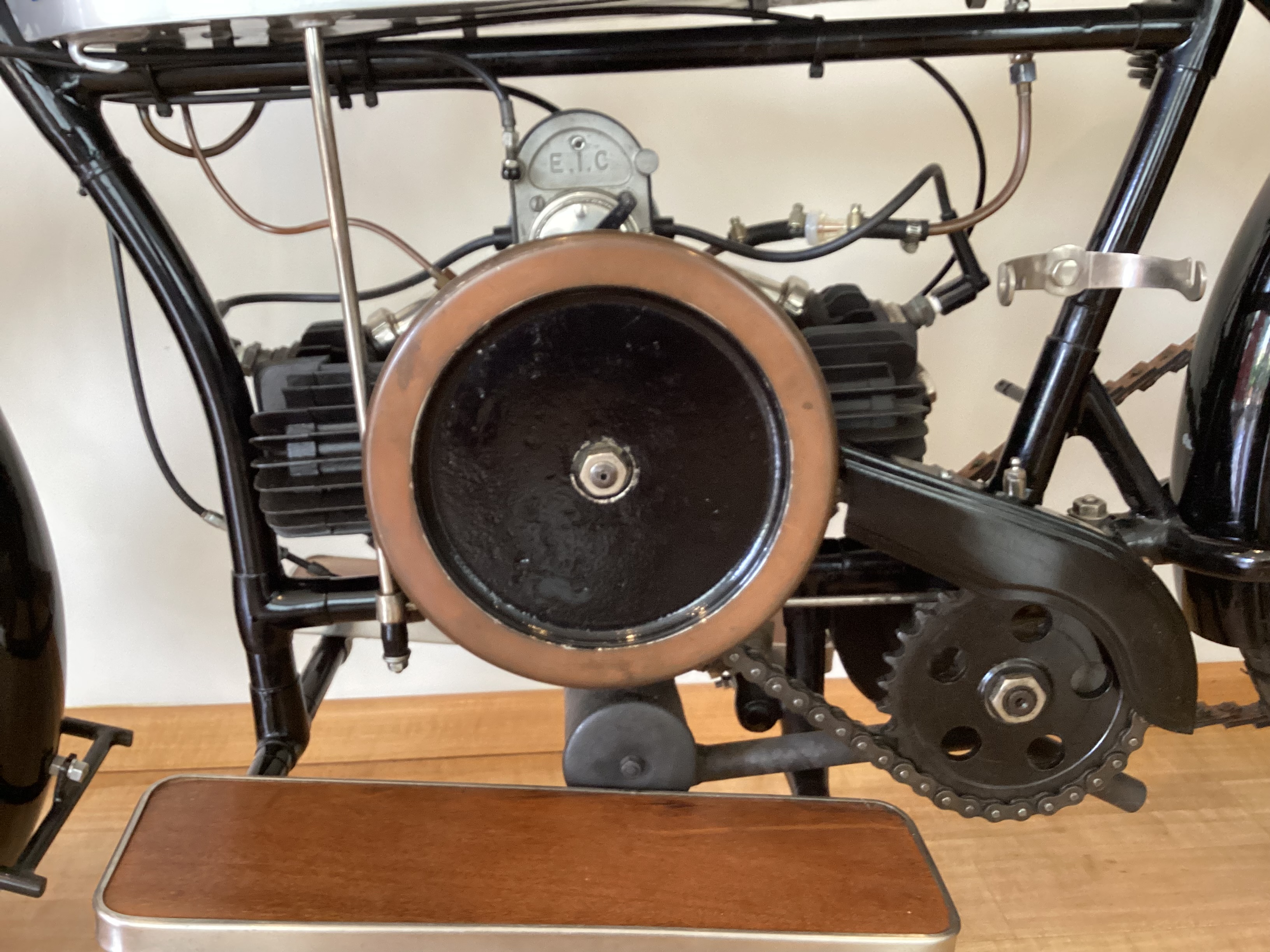 1925 DOUGLAS TS 350 FLAT TANKER ROAD