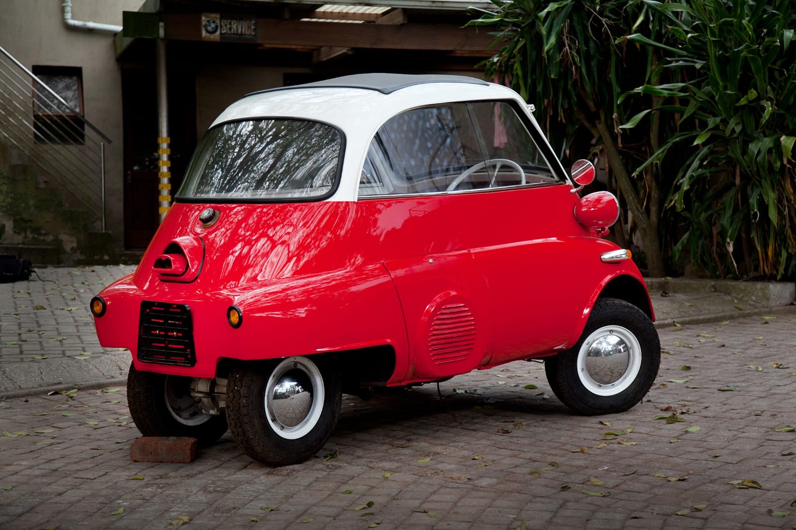 1956 BMW ISETTA 300 SEDAN