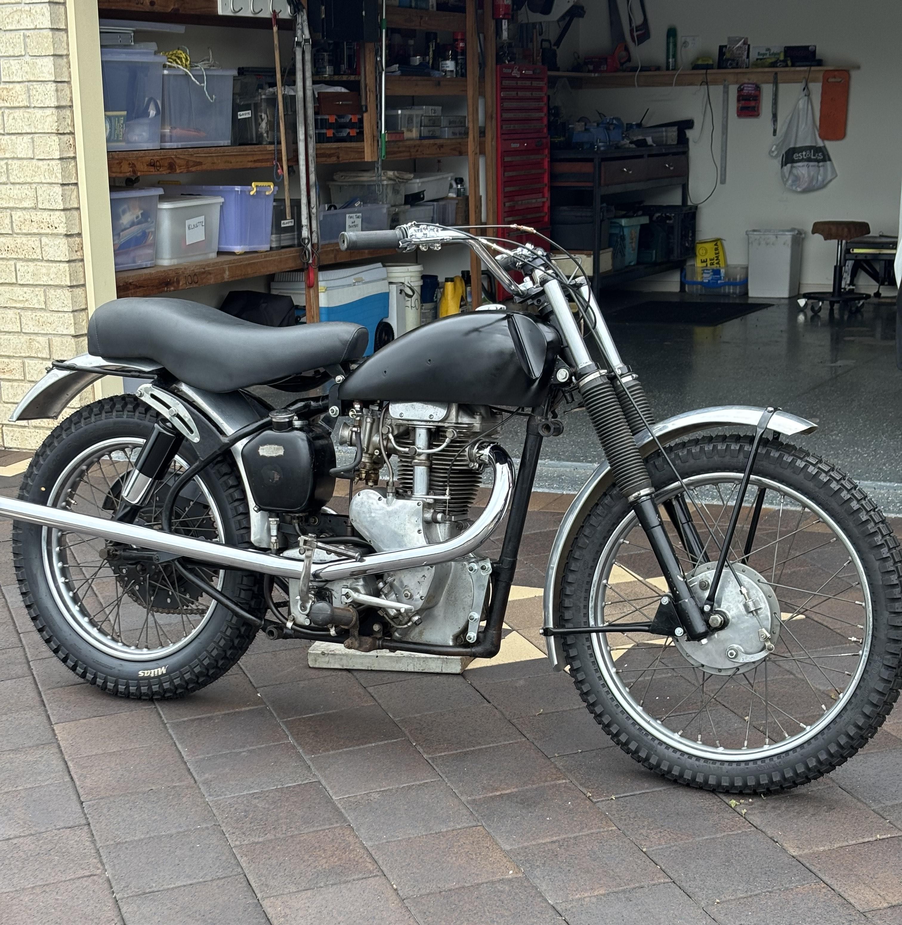 1954 VELOCETTE SCRAMBLER 500 RACER - JBM5366767 - JUST BIKES