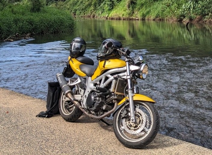 2000 SUZUKI SV650 ROAD