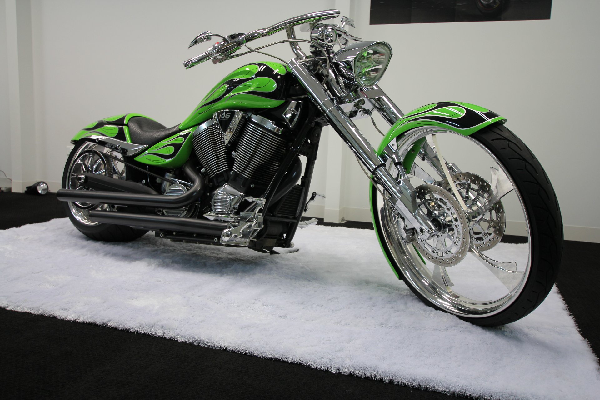 2012 VICTORY HAMMER CUSTOM CRUISER