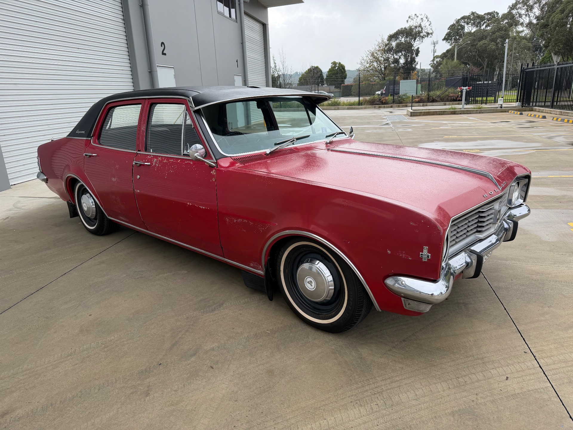 1969 HOLDEN KINGSWOOD HT 3 SP AUTOMATIC 4D SEDAN