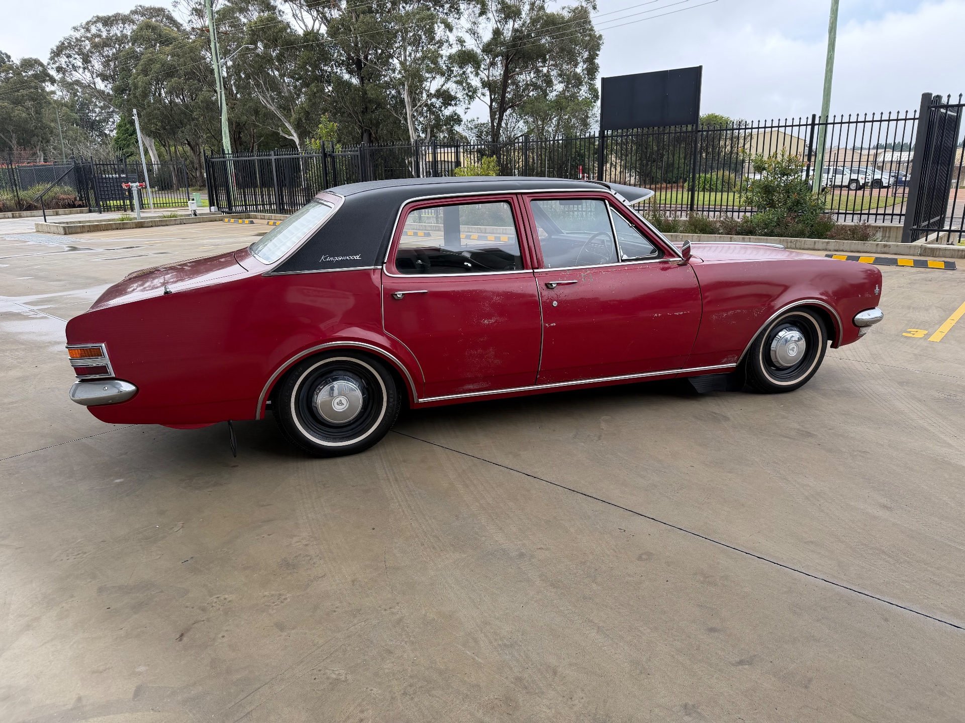 1969 HOLDEN KINGSWOOD HT 3 SP AUTOMATIC 4D SEDAN