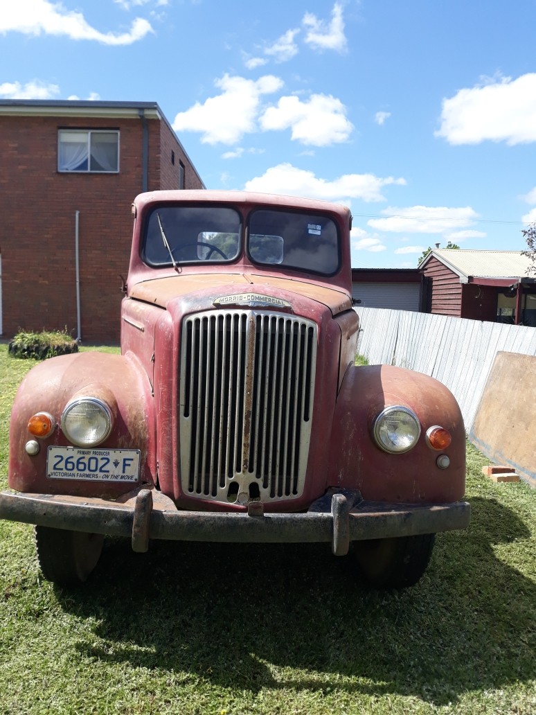 1953 MORRIS COMMERCIAL NVS 13/5 TON MANUAL TRAY