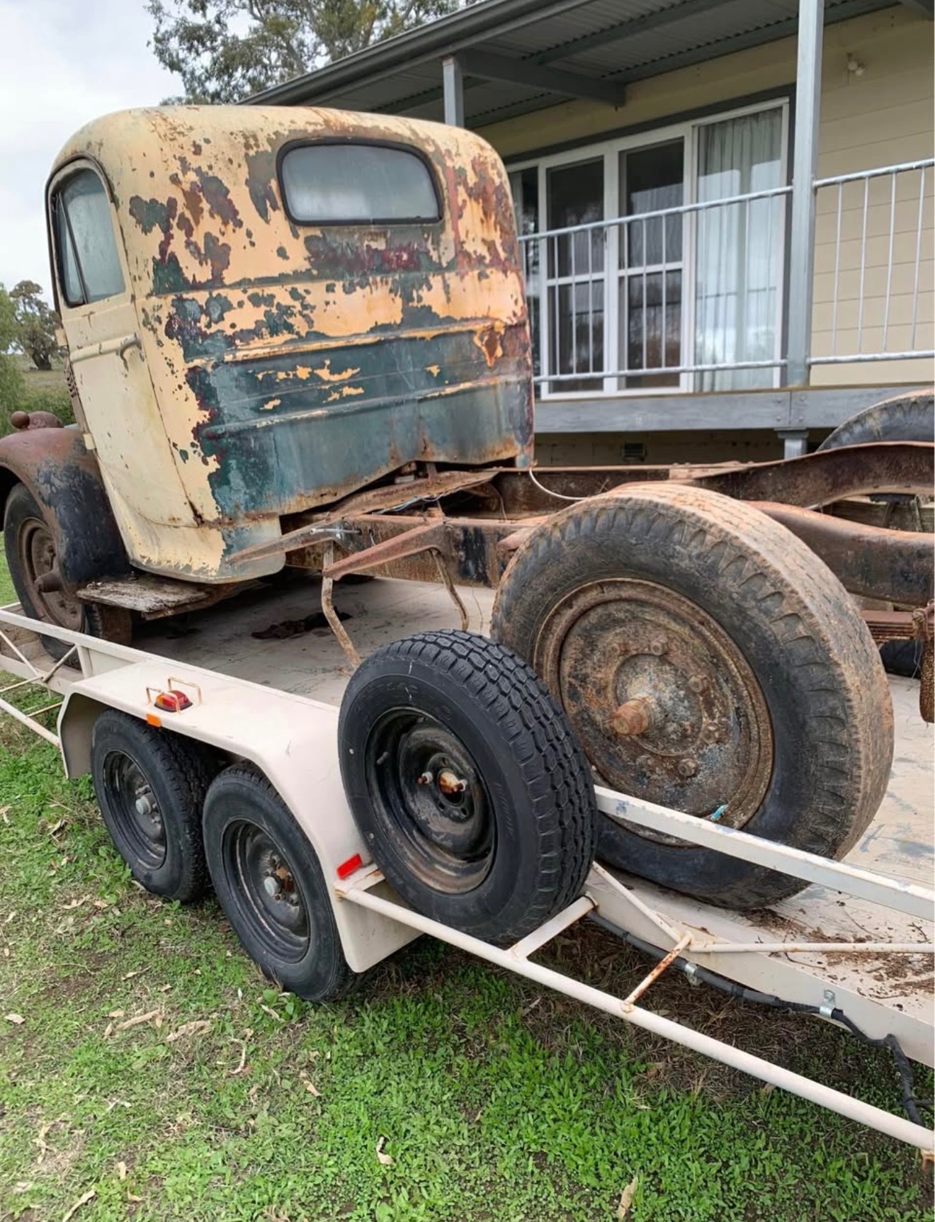 1940s K Model Bedford Cab SWB Chassis - Yard Art Or Resto Patina Project