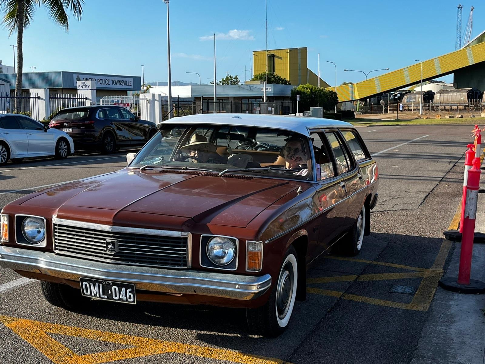 1975 HOLDEN KINGSWOOD HJ 3 SP MANUAL 4D WAGON