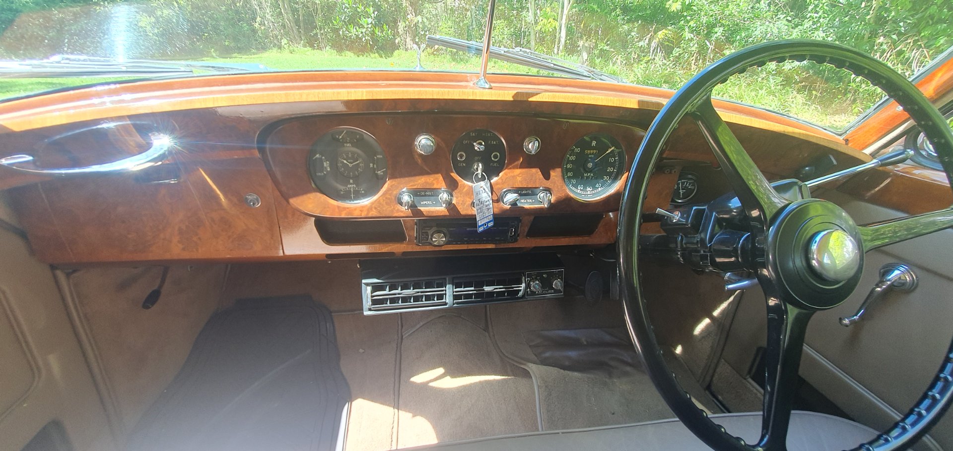 rolls Royce silver cloud 1
