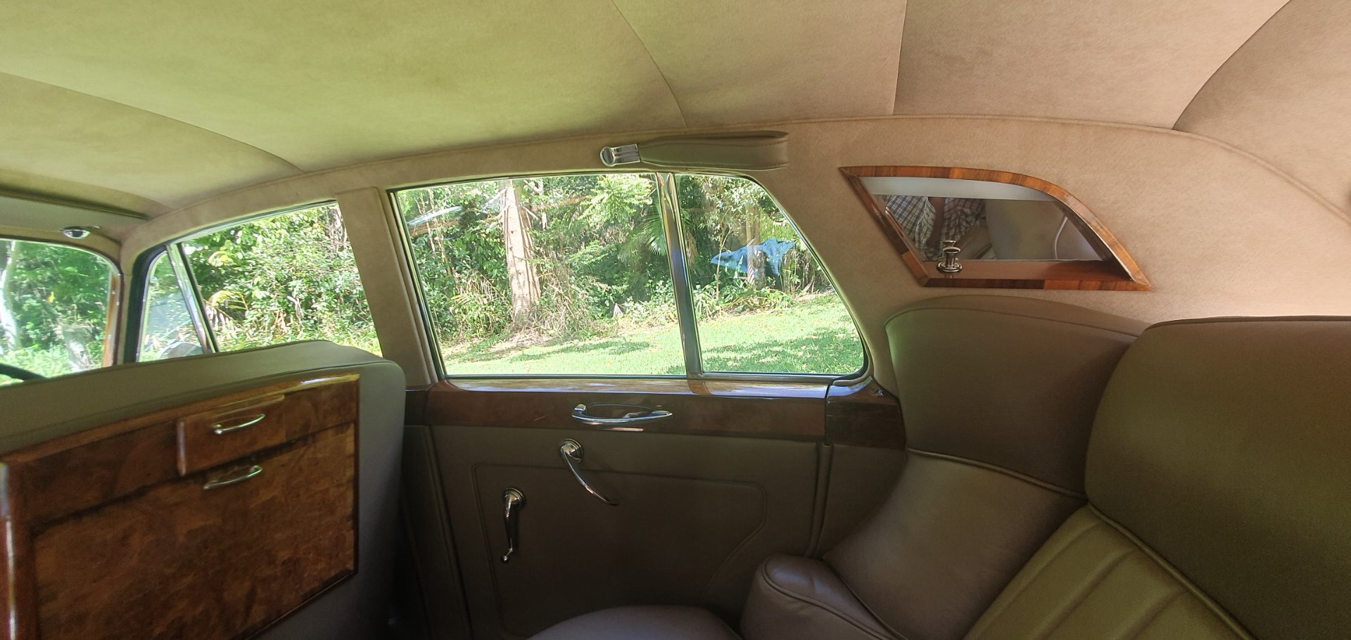 rolls Royce silver cloud 1