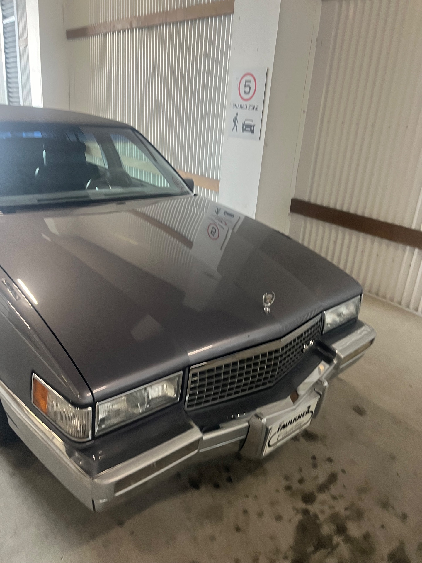 1990 CADILLAC FLEETWOOD BROUGHAM SEDAN