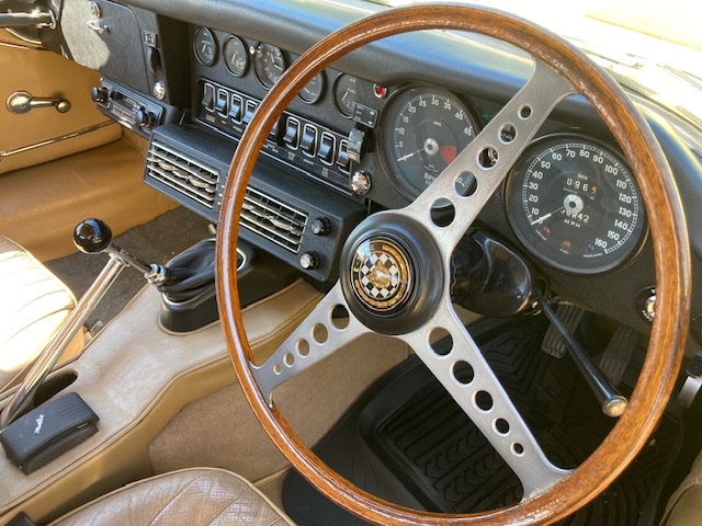 1972 JAGUAR E TYPE SERIES 2 4.2 4 SP MANUAL 2D COUPE