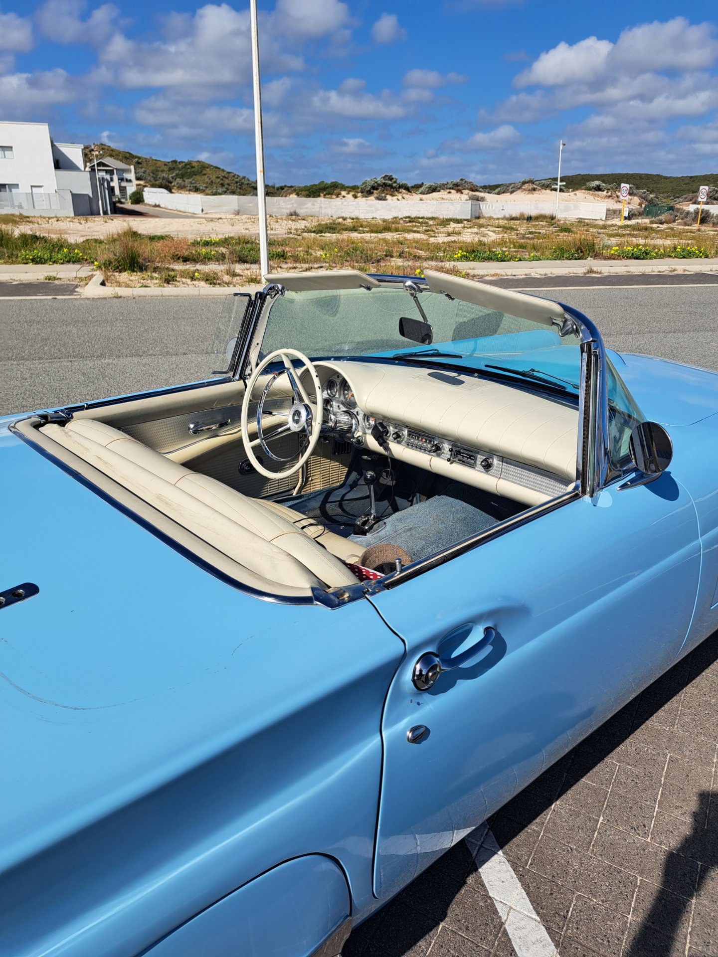 1957 FORD THUNDERBIRD CONVERTIBLE