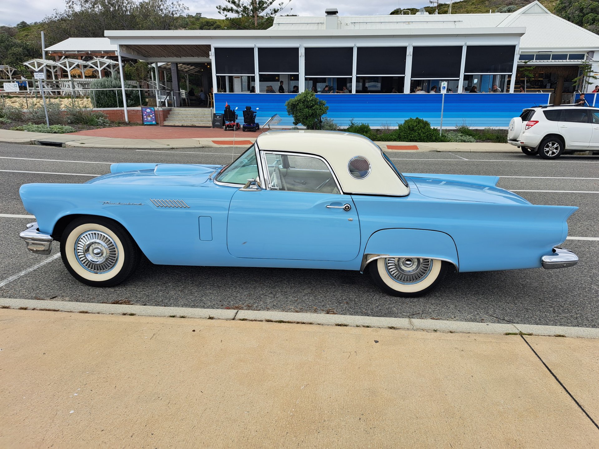 1957 FORD THUNDERBIRD CONVERTIBLE