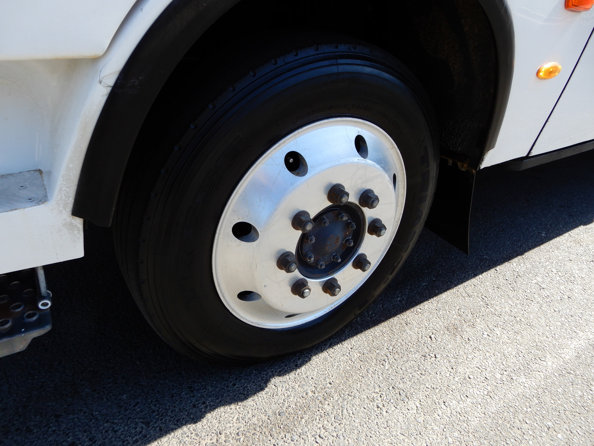 2013 BRAHMAN TRAVELLER CDS BUS