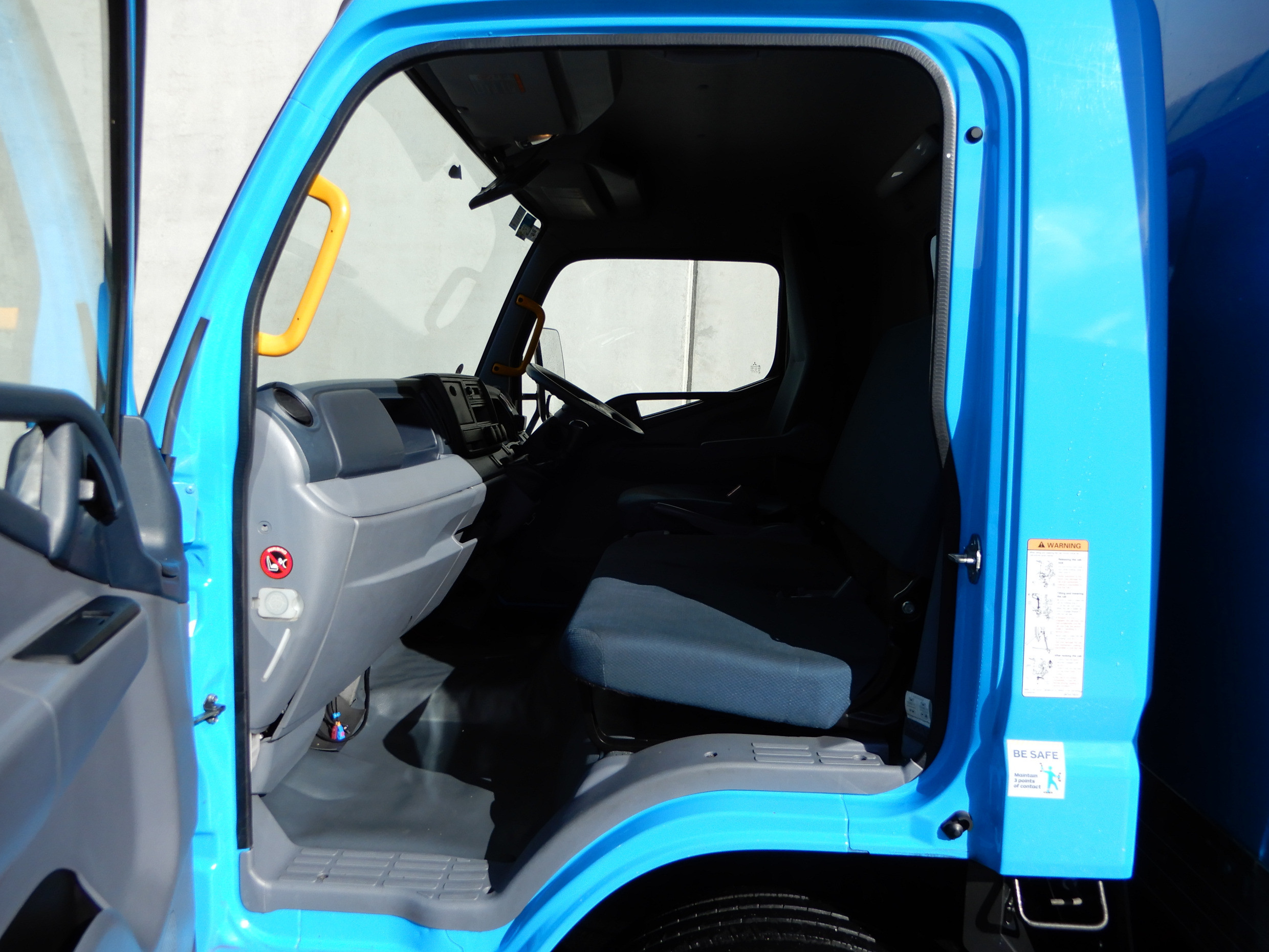 2012 FUSO CANTER 815 TRUCK MANUAL PANTECH