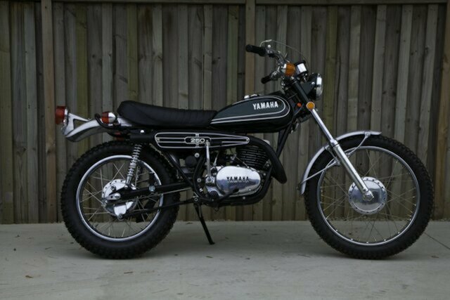 YAMAHA 5-SPEED ROAD TRAIL