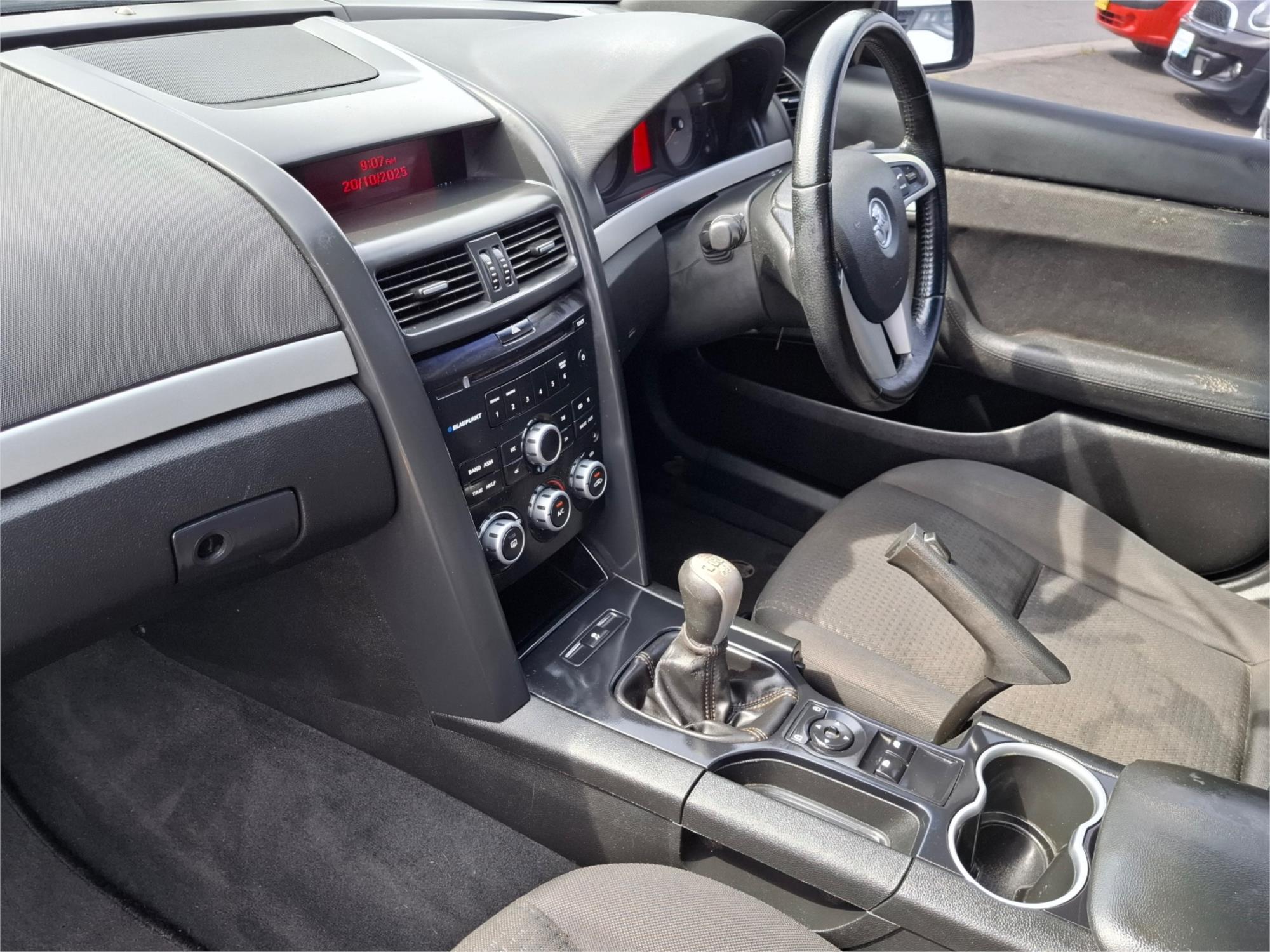 2009 HOLDEN UTE VE MY10 SV6 MAN 6SP 650KG EXTENDED CAB 2D UTILITY