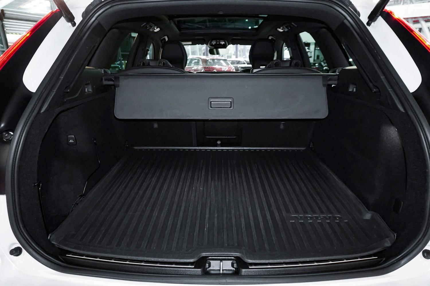 2022 VOLVO XC60 B6 R-DESIGN AUTO AWD MY22 WAGON