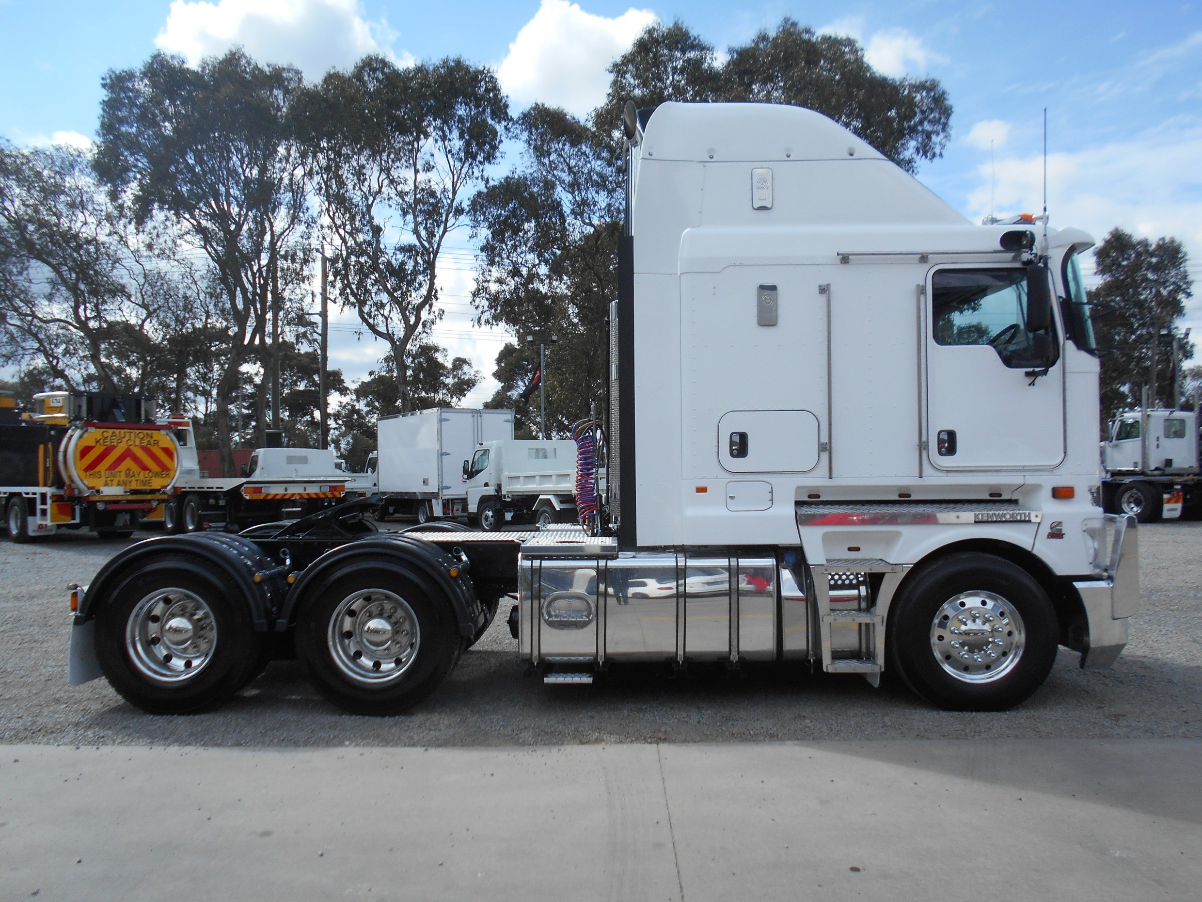 2013 Kenworth K200 Stretch Cab Truck Manual Primemover - JTFD5024831