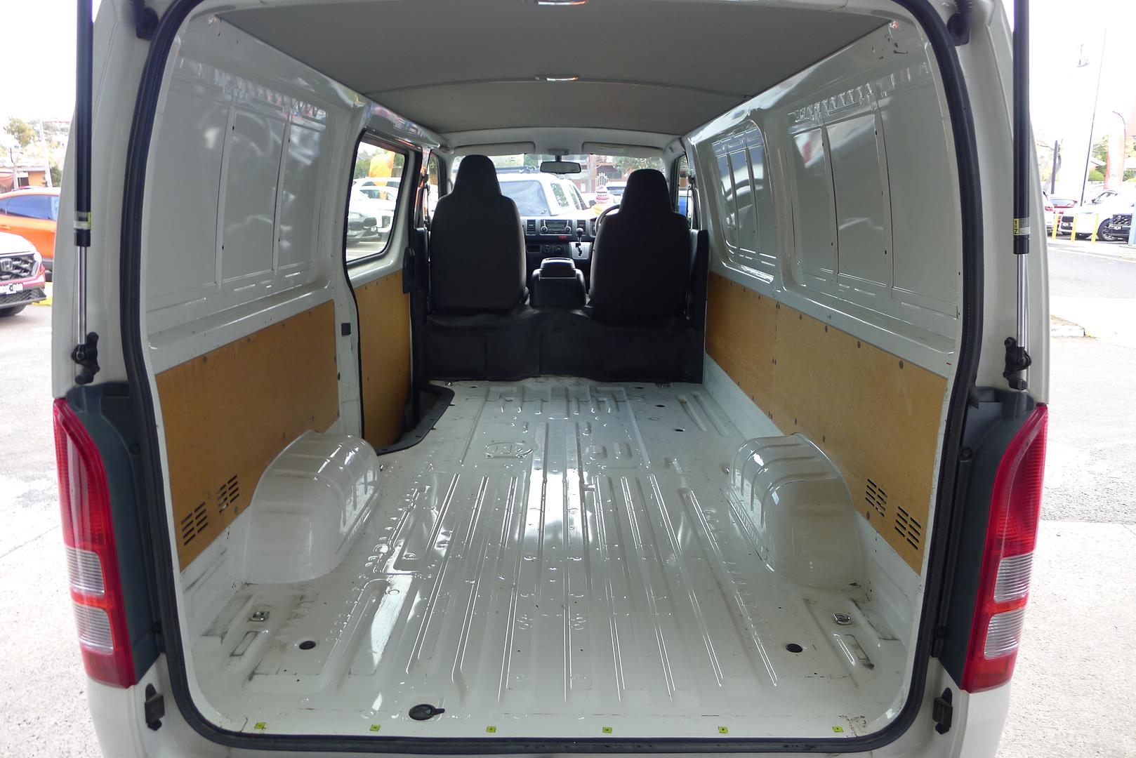 2016 TOYOTA HIACE LWB AUTO VAN