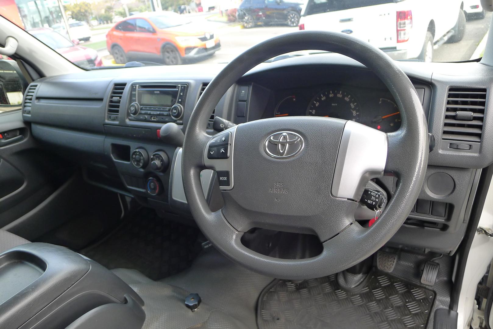 2016 TOYOTA HIACE LWB AUTO VAN