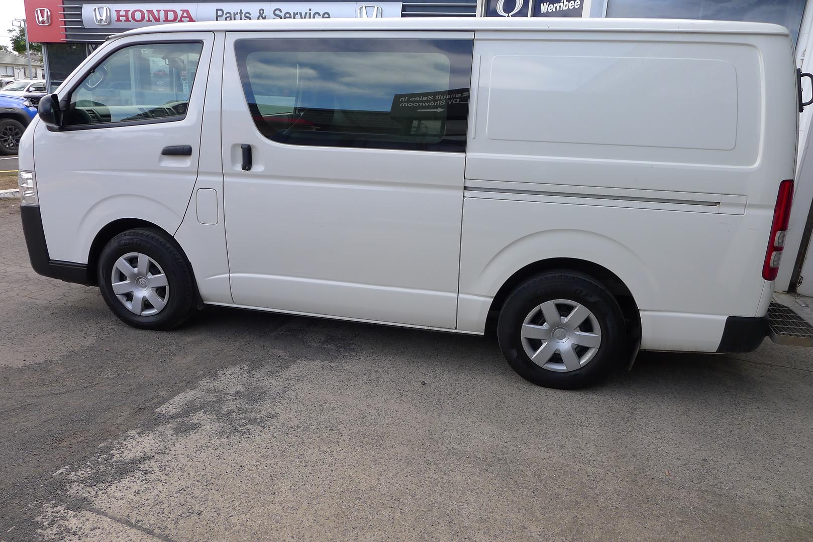 2016 TOYOTA HIACE LWB AUTO VAN