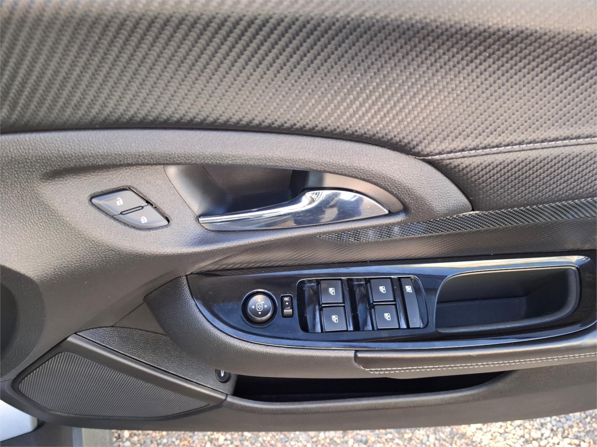 2013 HOLDEN COMMODORE VF SV6 SPORTS AUTOMATIC SEDAN