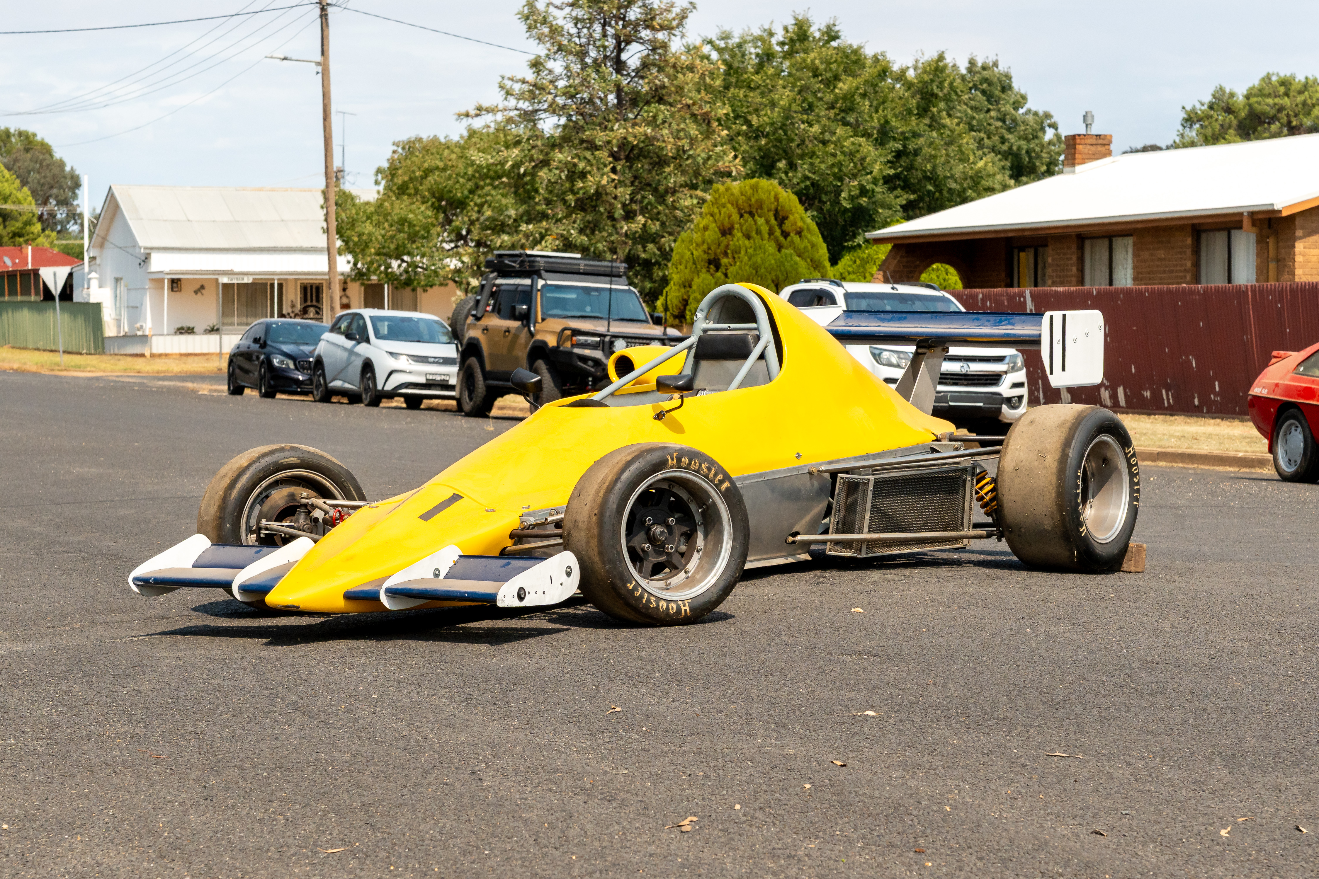 1984 WREN FORMULA 2 MANUAL RACE CAR