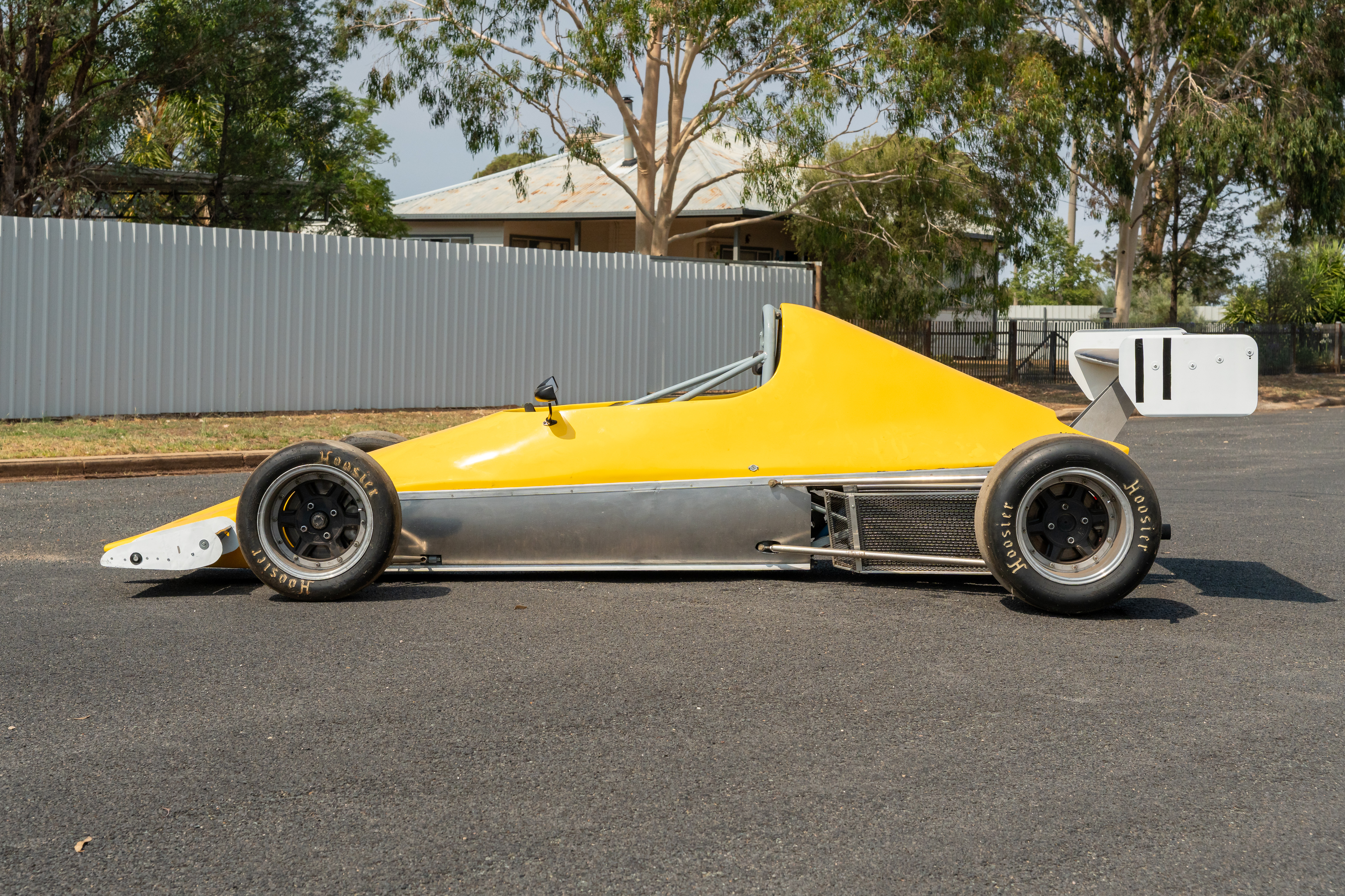 1984 WREN FORMULA 2 MANUAL RACE CAR