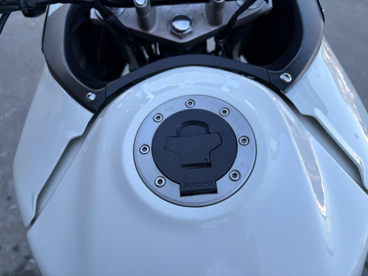 2010 SUZUKI V-STROM 650 (DL650) DUAL SPORTS