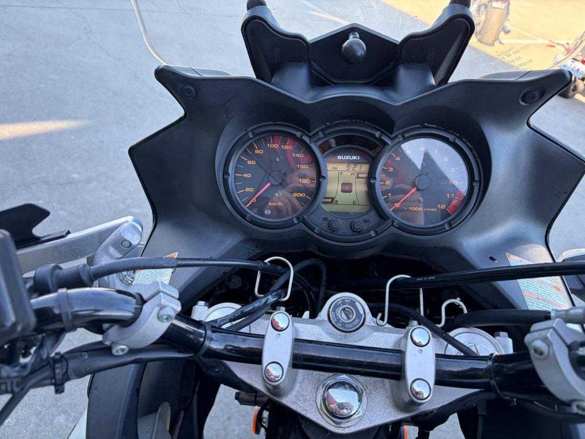 2010 SUZUKI V-STROM 650 (DL650) DUAL SPORTS