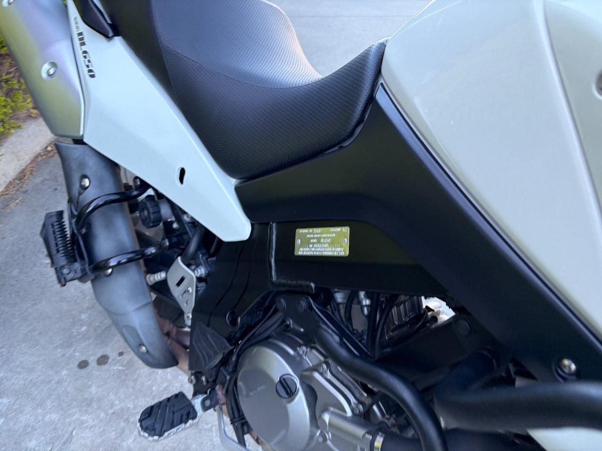 2010 SUZUKI V-STROM 650 (DL650) DUAL SPORTS
