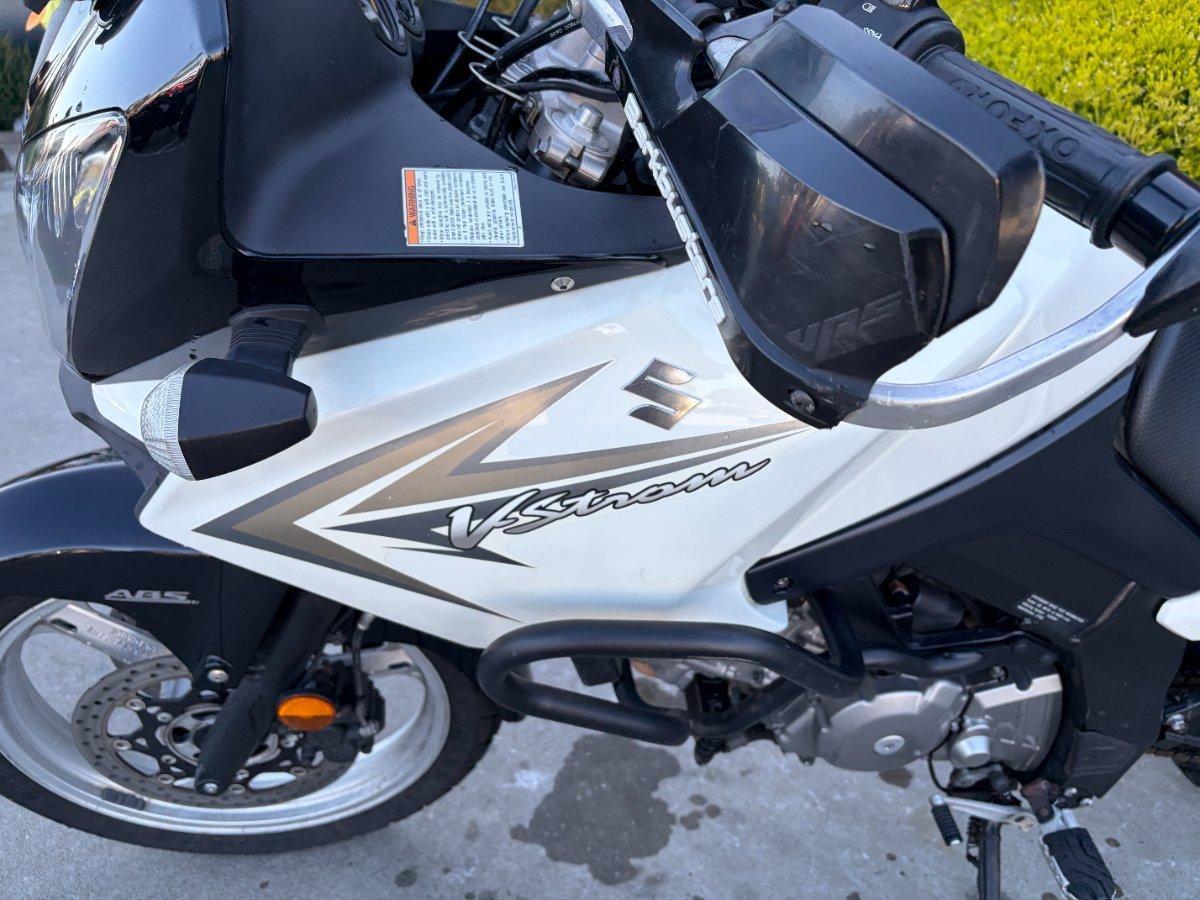 2010 SUZUKI V-STROM 650 (DL650) DUAL SPORTS